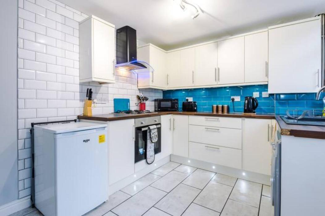 Anfield House 2 Bedroom 2 Mins From Anfield Stadium Sleeps 7 Liverpool Exterior foto